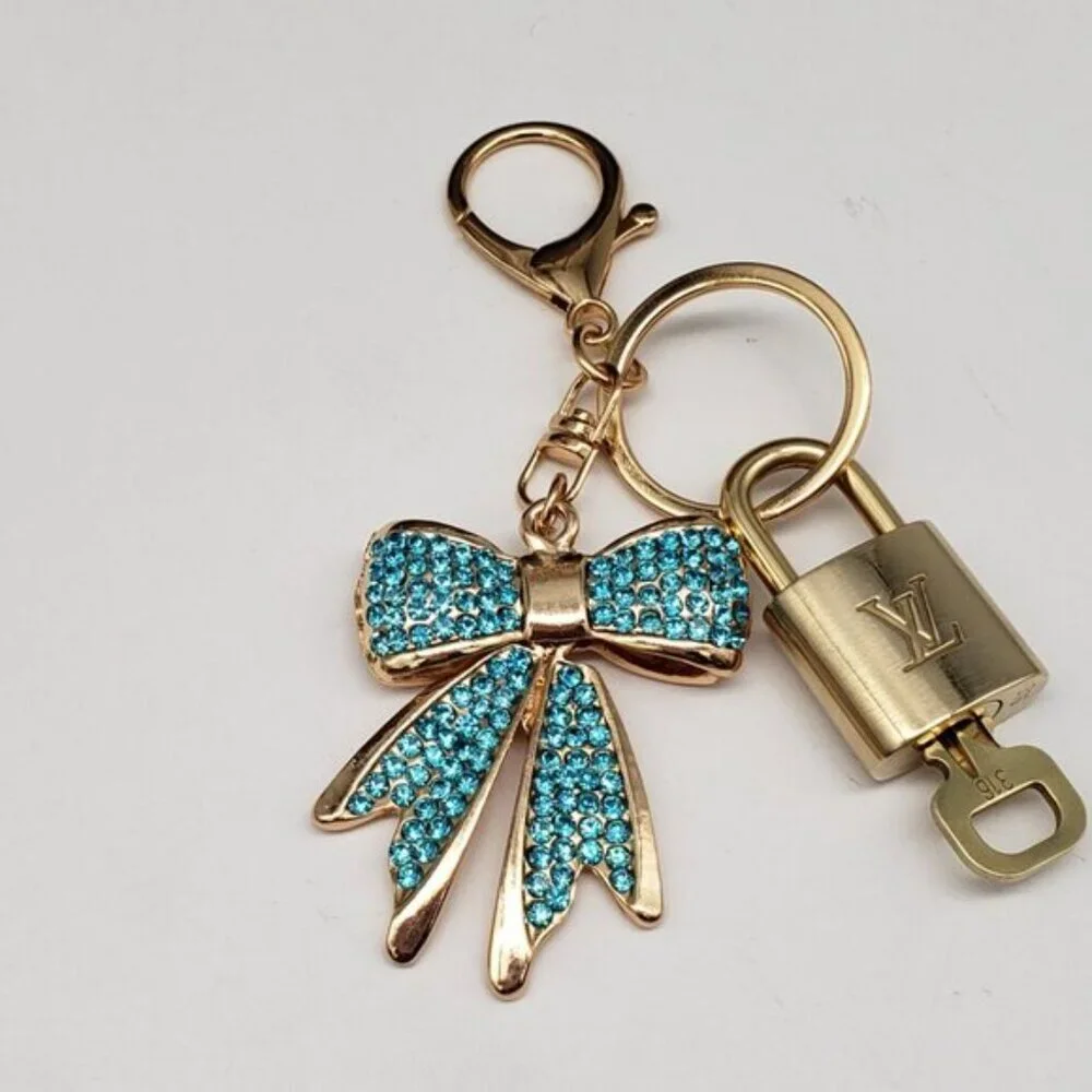Authentic Louis Vuitton Padlock Gold 🔒 Key Set + Unbranded Ribbon Keychain